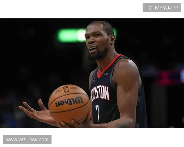 无球跑位为杜兰特拉开空间 提升三分效率